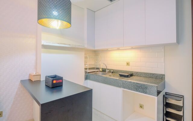 Cozy And Clean 2Br At Transpark Cibubur Apartment