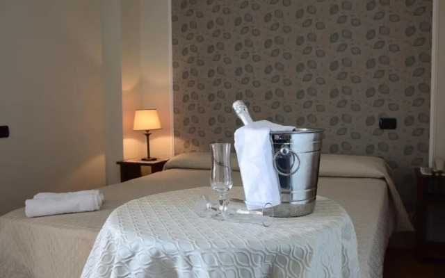 Hotel Ristorante Guardanapoli