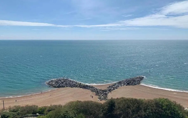 Beautifully appointed, period seaside apartment