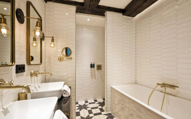 The Hendrick's Hotel