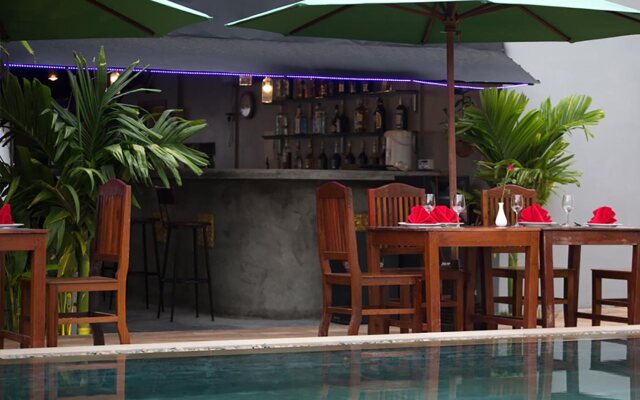 Lilly Holiday Hotel