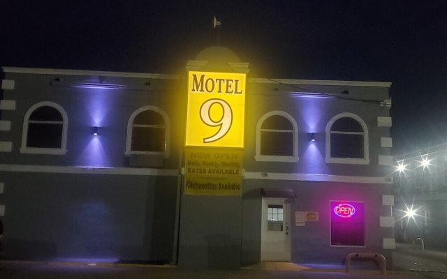 Motel 9