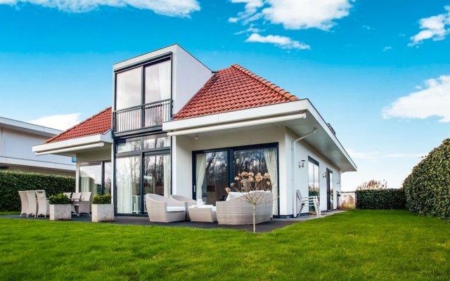 Luxury villa for 8 people with spacious garden and near Harderwijk