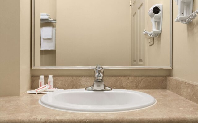 Days Inn by Wyndham Guelph