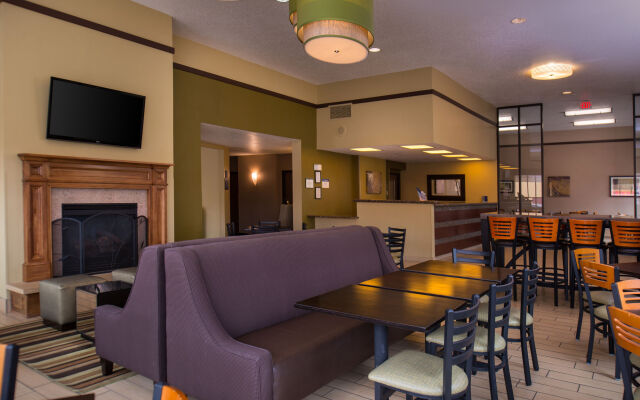 Best Western Ambassador Inn & Suites