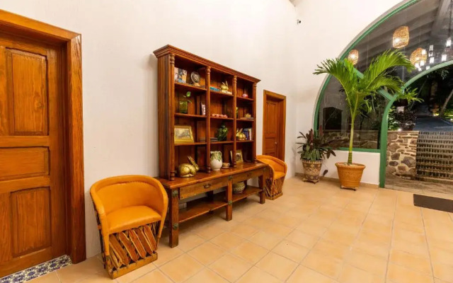 Plaza Chapala Hotel