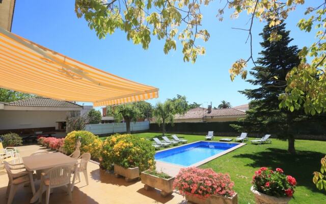 Villa Residencial Para 16 Personas en Cambrils