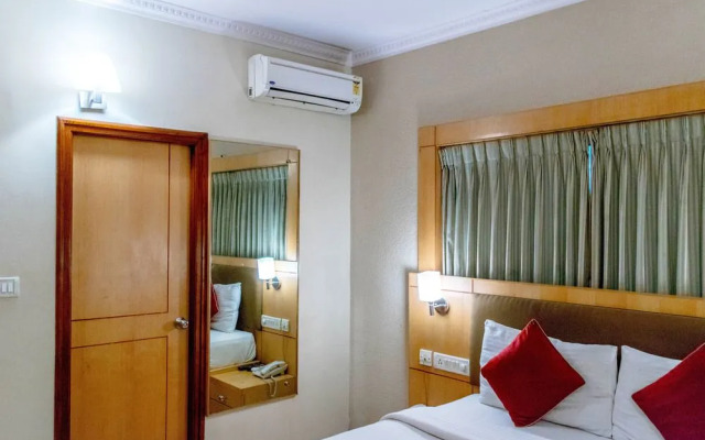 OYO 461 New Rainbow Business Hotel