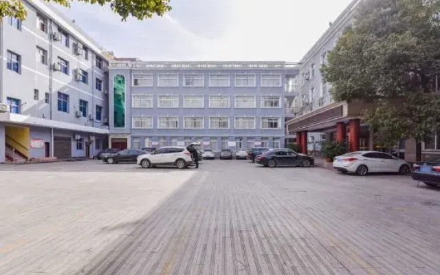Xixia Jinxiu Garden Hotel