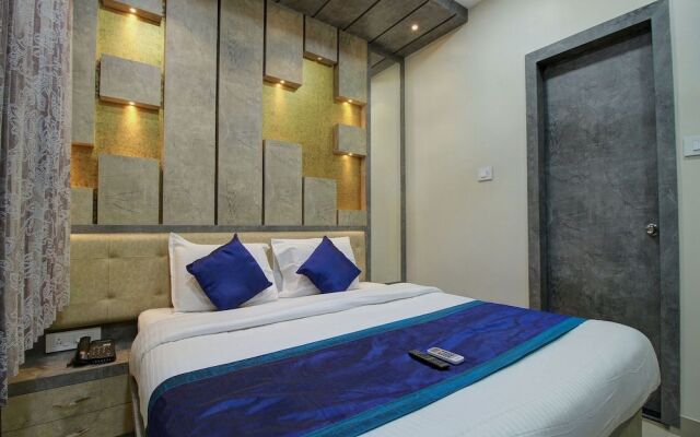 OYO 15442 Mahalakshmi Suites