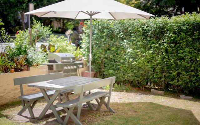 Neutral Bay Lodge