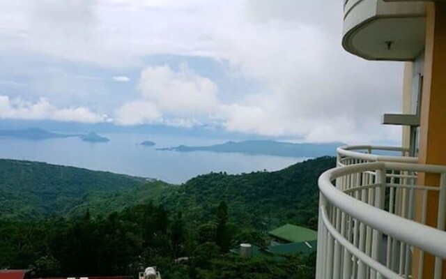 Mark's Condo at Tagaytay Prime