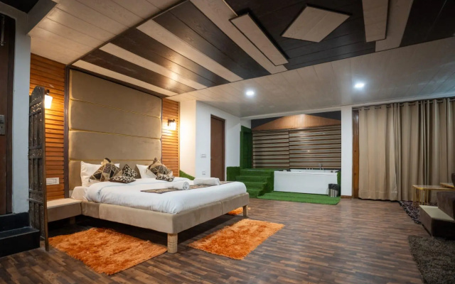 Hotel Robinsson Palace – Guest Rooms – Nainital