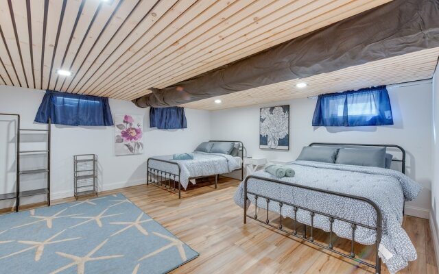 Wells Beach House w/ Ocean-view Deck