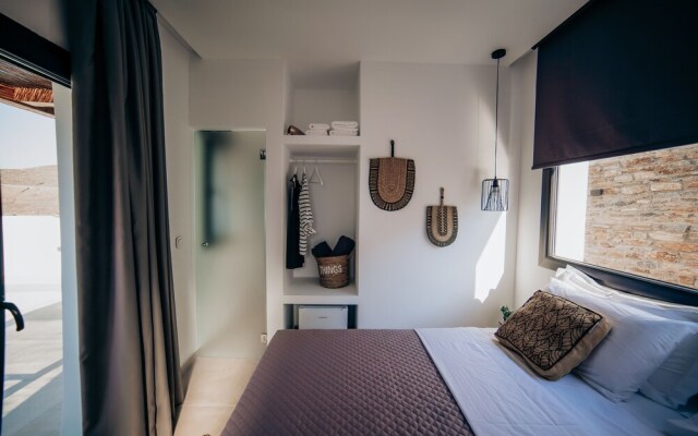 Ble Kythnos Suites