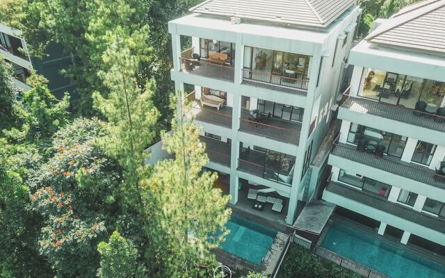 Narwastu hill 6BR villa with pool and movie room