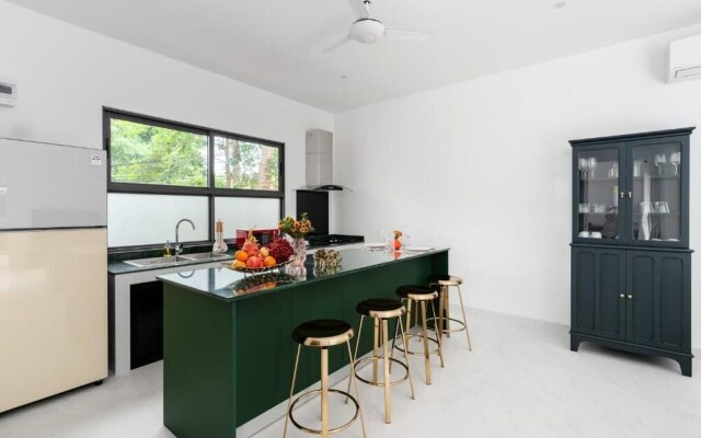 Bougain Villas Salad Beach