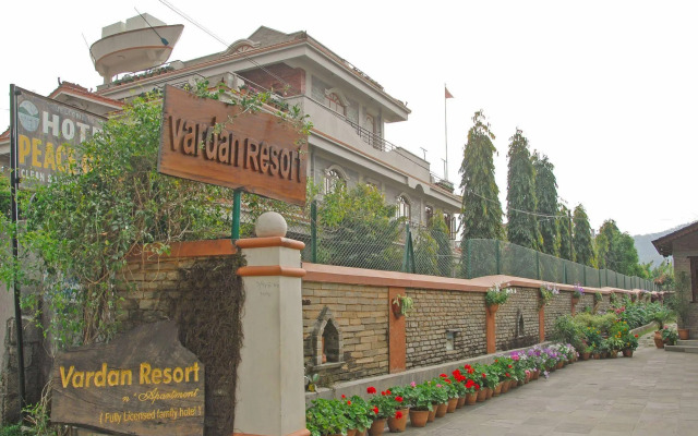 Vardan Resort n' Apartment