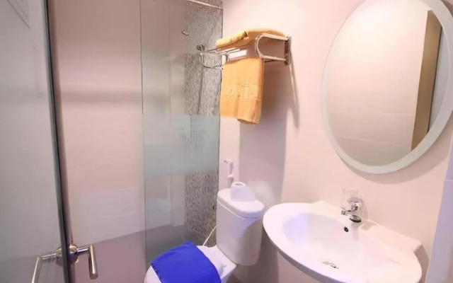 Lovina Inn Hotel Batam