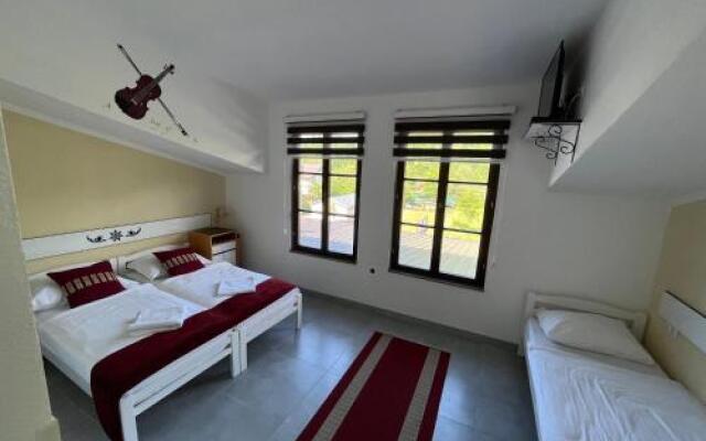 Rooms and Apartments Neron