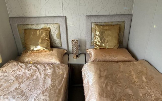 Holiday Cabin Sleeps 5, Pets, Edinburgh Festival