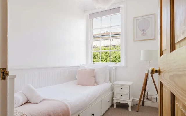 Stylish Townhouse Annexe Cheltenham