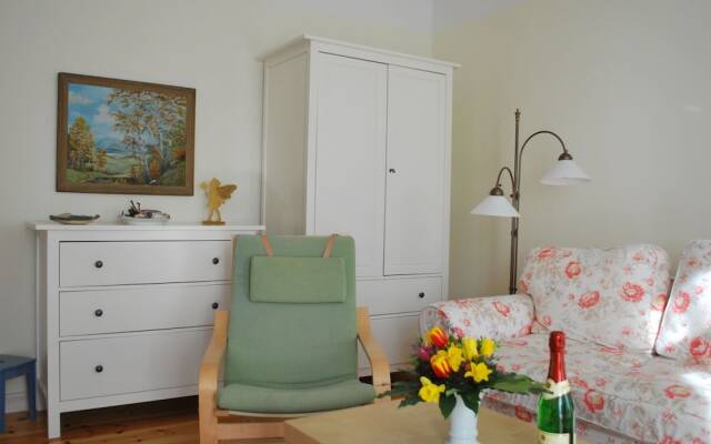 Spacious Apartment With Garden in Boisendorf