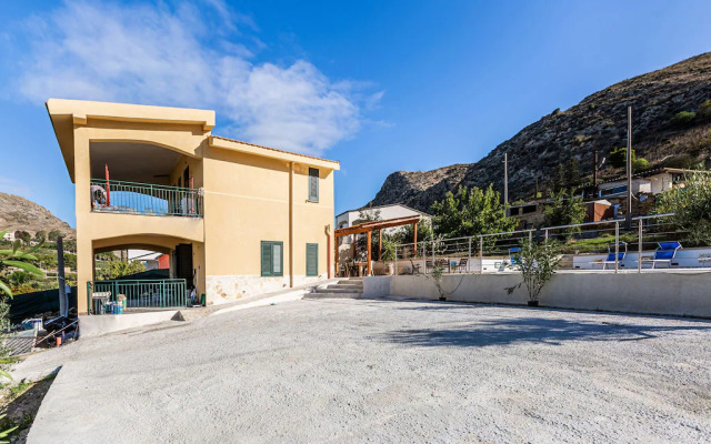 Stellar Apartment in Realmonte with Shared Swimming Pool