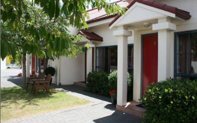 Aubyn Court Spa Motel