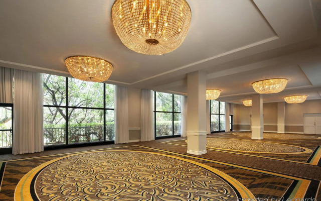 Sheraton Universal Hotel