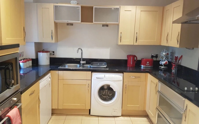 Watford Metro Apartment