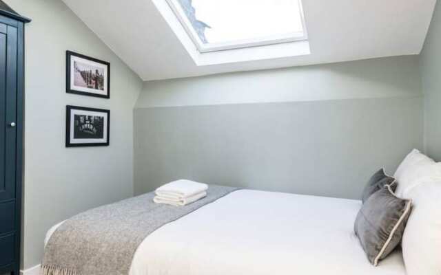 Host Apartments Catharine Quarters III