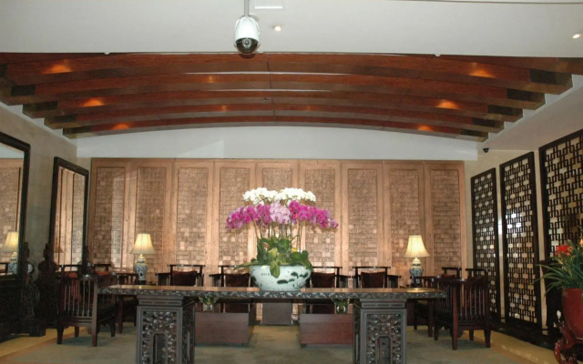Garden Hotel