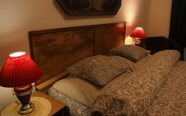 Room & Parking Assistance