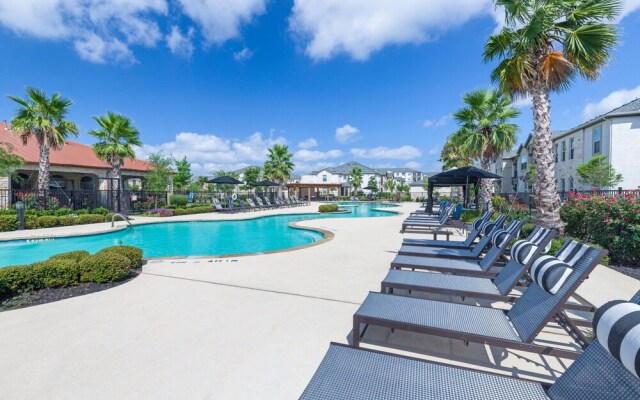 Century Stone Hill North