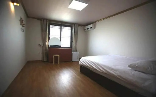 Jeju Dokkaebi Guest House