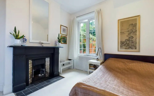 The Clapham Apartment With Private Patio
