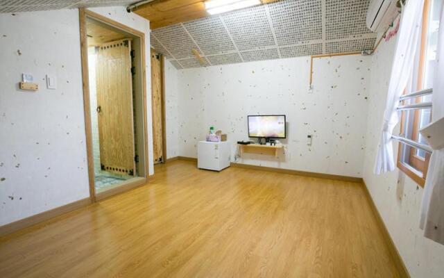 Ddlanche Guesthouse New Building