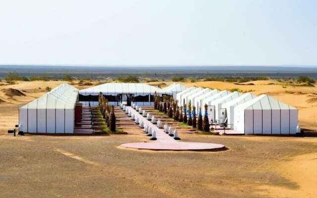 Relaxing desert camp