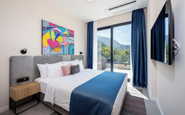 Royal Blue Resort & Residence