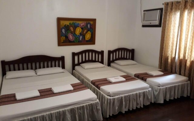 Pleasant Travelers Pension House