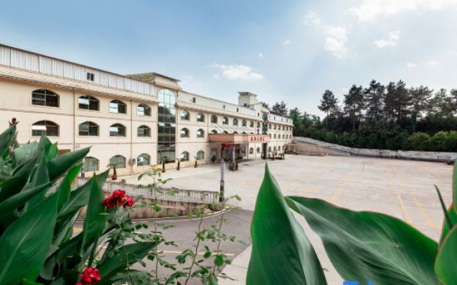 Senlin Hotel