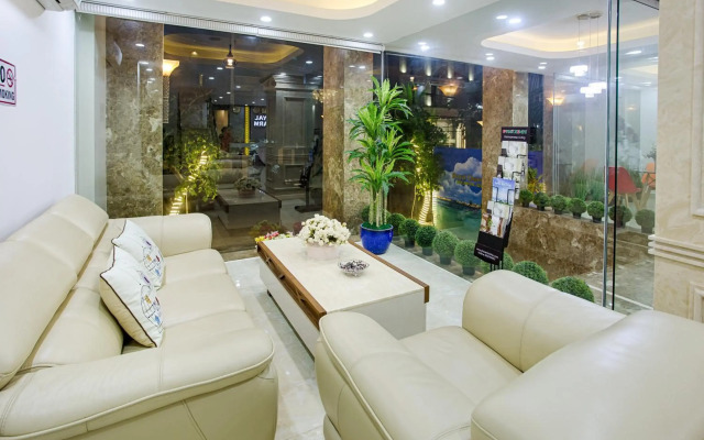 Royal Charm Hotel