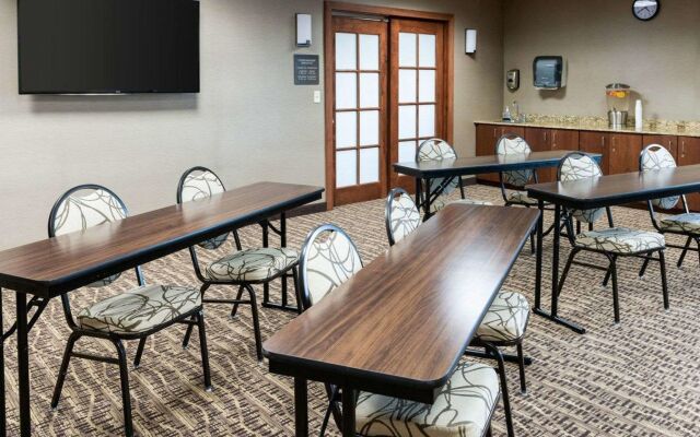 Comfort Inn & Suites West - Medical Center