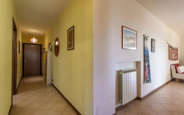 Spacious Apartment With Terrace by Wonderful Italy