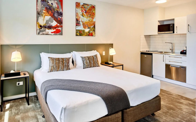 Sojourn Apartment Hotel - Ghuznee