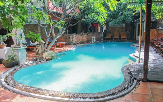 Villa Cha Cha Banglumphu