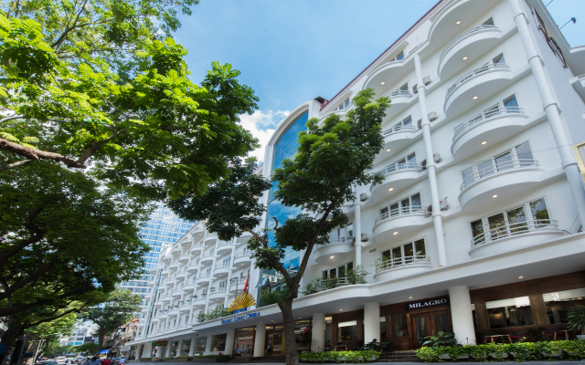 Thang Long Opera Hotel