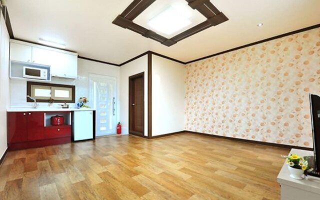 Samjung-gol Grassfield Pension