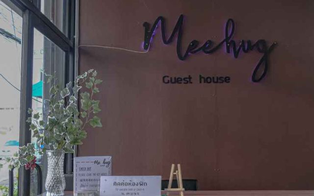 Me Hug Guesthouse and Hostel